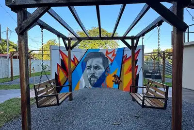 Image de Afueras Del Mar Container #1