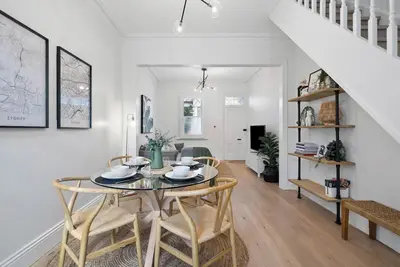 Image de 'The Enmore' - in the heart of everything Newtown