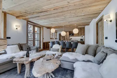 Image de Appartement Familial Confort à Val-d'Isère, Proche Pistes, 10 Pers. , Cheminée, Services Inclus
