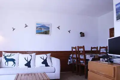 Image de Studio skis aux pieds, 6 pers, cheminée, billard, Wifi, centre Les Orres