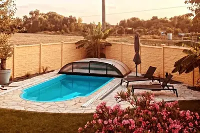 Pool, sauna, fireplace and views of the countryside