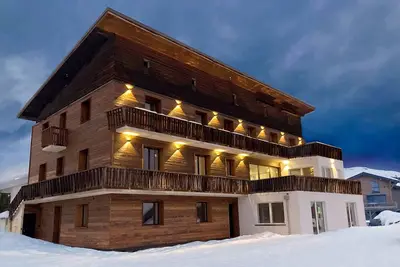 Image de Chalet 20/24 personnes au centre de la Toussuire (1700 mètres)