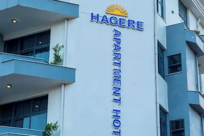 Image de Two Bedrooms Apartment - Located 5 minutes away from the Airport.