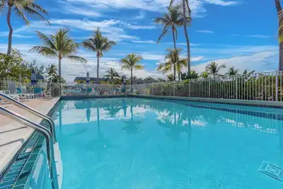 Image de Islamorada Oasis with Boat Dock & ramp, Pool, Tennis/Pickle Ball & Shuffle