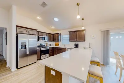 Image de Friendly Palms | House in The Villages with stellar community amenities