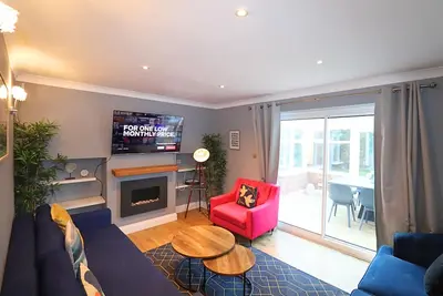 Image de Sunningdale, Spacious, Stylish Four Bedroom House