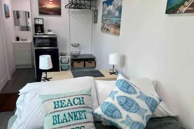 Image de Secluded Lush Miami Studio