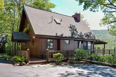 Image de Blue Ridge Hideaway - Come to a 2bd/2bath cozy cabin retreat in the mountains!