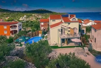 Image de Appartement dans Ražanj avec vue mer, terrasse, Climatisation, Wifi (4773-2)