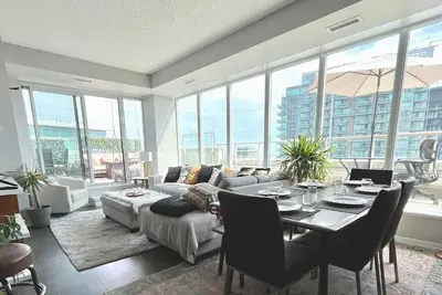 Image de Luxury Condo in Liberty Village, Toronto, Ontario, Canada