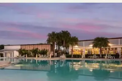 Image de Luxury Townhome Guest Favorite Sleep up to 8pp