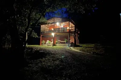 Image de Relaxing cabin in Wv Mountain with a rustic charm and outdoor firepit