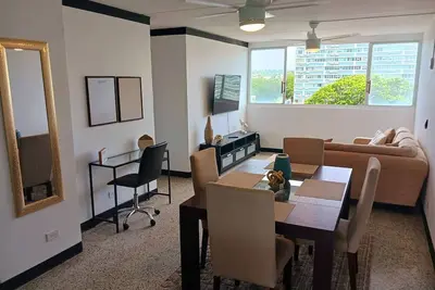 Image de Elegancia Acogedora: Tu Rincón en San Juan