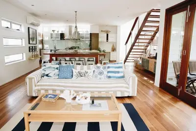 Image de Family Beach House at Twin Waters Resort!