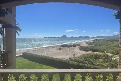 Image de Delfin Dreams – Beachfront Family Condo in San Carlos – Ocean & Sunset Views