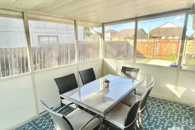 Image de Charming, Cozy 3bdr Home \\ Spacious & Convenient