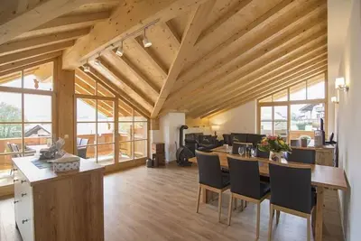 Image de 1) Luxuriöse Ferienwohnung Chalet im Ahornwinkl, 97 m²