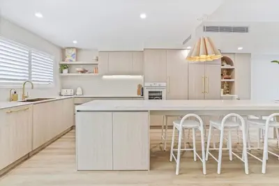 Image de Cosy on Noosa Parade, Noosa Heads