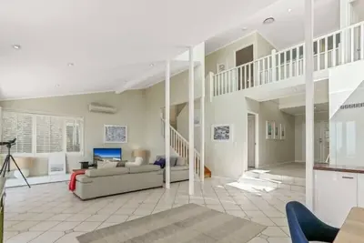Image de Sweeping ocean views in Sunrise Beach