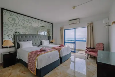 Image de Stay Close to Praia da Oura Beach! Three Large 1br with Kitchen and Sea View!