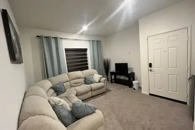 Private1 Bed 1 Bath Furnished Suite, newer construction