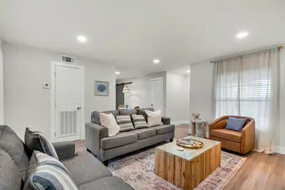 Image de Pool and Heated Spa-Bluefish #8 - Oka Island 2br