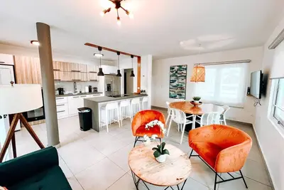 Casona 2 | Modern House Near Ocean Park