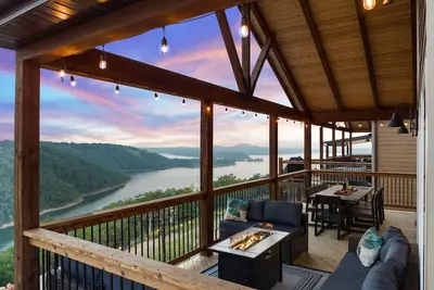 Image de Lux Views! Indoor-Outdoor Pools, Firepits, Arcades! Outdoor Fireplace & Tv!