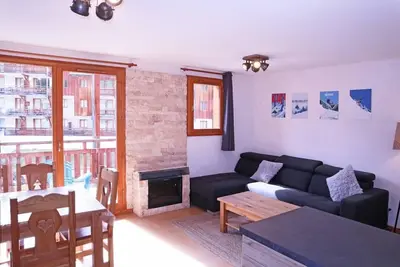 Image de 2ème étage, remise en forme, piscine, sauna, balcon, télévision, casier à ski, 62m², Les Orres