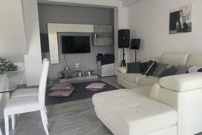 2 Bedroom Villa in Ragalna