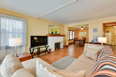 Image de Buffalo Vacation Rental ~ 8 Mi From Canalside!