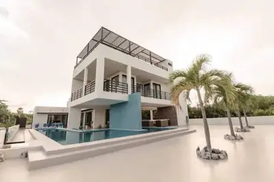 Image de Villa con Piscina Privada