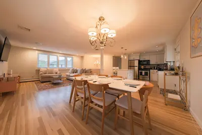Image de Luxe 3br Near Boston, Airport, and Beach!