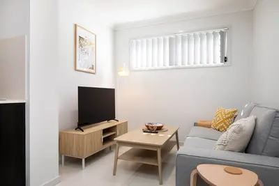 Image de 1 Bdr Apt! Gst Credits! Kitchen! Parking! 231f1