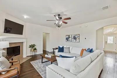 Image de Tch - Spacious 5bd/3. 5ba in Plano with Office