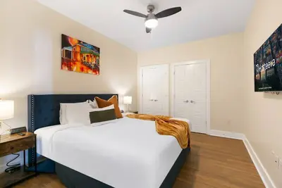 Image de French Quarter Oasis: Spacious 4-Bedroom Condo