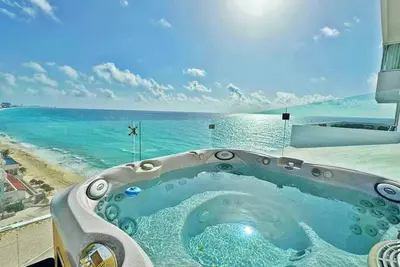 Image de Penthouse Combo #334: 8 Br/7Bth Beachfront – Sleeps 18