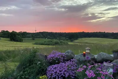 Image de Cozy farmhouse situated on hill, with beautiful view of nature