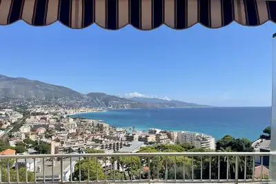 Image de RocaMare - entre Monaco et Menton, superbe vue mer et montagne, plages à pied