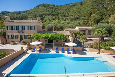 Image de Beautifully Renovated 19th Century Country House, A/C, Private Pool, just 5mins from Ermones Beach!