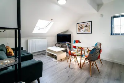 Image de Modern spacious central home, sleeps 6