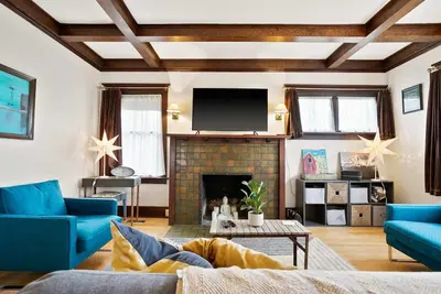 Image de Prime Perry Pad | Pets, Patio & Peloton—All Here