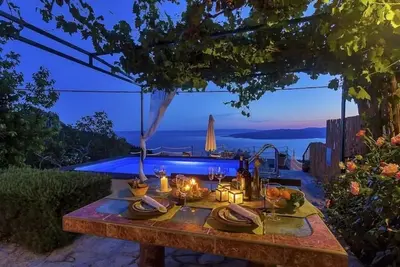 Image de Ferienhaus Marta bei Baska Voda, privater beheizter Pool, Terrasse, Meerblick, Grill
