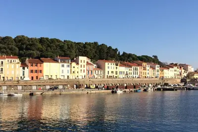 Image de Port-Vendres joli T2, 3*, Wifi, Clim, Vue port, 8 mn plage, 3 mn centre, Parking
