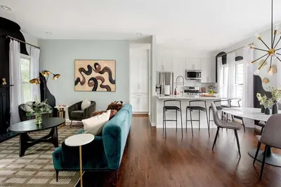 Image de Paint it Black by Minty Living