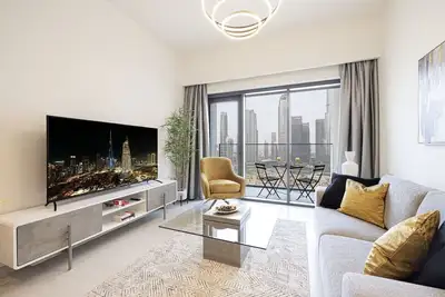 Image de New 2b | Burj Khalifa | Dubai Mall | 2 Pools | Gym