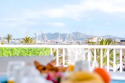 Image de Moderne Wohnung mit Meerblick und Einer Großen Terrasse - 1 Minute vom Strand
