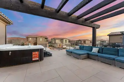Image de Redrock View #56: Hot Tub, Pool Table, Ping Pong + Paradise Village Waterpark!
