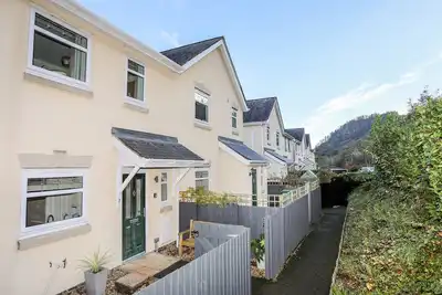Image de 3 Trem Y Dolydd, family friendly, with a garden in Llanrwst