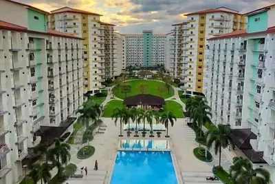 Image de Stunning 2-Bedroom Condo
